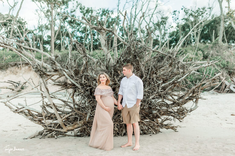 LITTLE TALBOT ISLAND MATERNITY PHOTOGRAPHY; LITTLE TALBOT ISLAND MATERNITY PHOTOGRAPHER; LITTLE TALBOT ISLAND MATERNITY PHOTOS; LITTLE TALBOT ISLAND MATERNITY PICTURES; DRIFTWOOD BEACH MATERNITY PHOTOS; DRIFTWOOD BEACH MATERNITY PICTURES; DRIFTWOOD BEACH MATERNITY PHOTOGRAPHER; DRIFTWOOD BEACH MATERNITY PHOTOGRAPHY; Jacksonville Maternity Photography; Jacksonville Maternity Photographer; Jacksonville Maternity Photos; Jacksonville Maternity Pictures; Tonya Beaver Photography; jacksonville photographers; photographer jacksonville fl;
