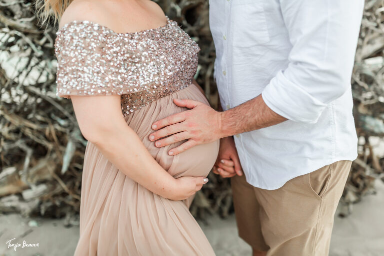 LITTLE TALBOT ISLAND MATERNITY PHOTOGRAPHY; LITTLE TALBOT ISLAND MATERNITY PHOTOGRAPHER; LITTLE TALBOT ISLAND MATERNITY PHOTOS; LITTLE TALBOT ISLAND MATERNITY PICTURES; DRIFTWOOD BEACH MATERNITY PHOTOS; DRIFTWOOD BEACH MATERNITY PICTURES; DRIFTWOOD BEACH MATERNITY PHOTOGRAPHER; DRIFTWOOD BEACH MATERNITY PHOTOGRAPHY; Jacksonville Maternity Photography; Jacksonville Maternity Photographer; Jacksonville Maternity Photos; Jacksonville Maternity Pictures; Tonya Beaver Photography; jacksonville photographers; photographer jacksonville fl;