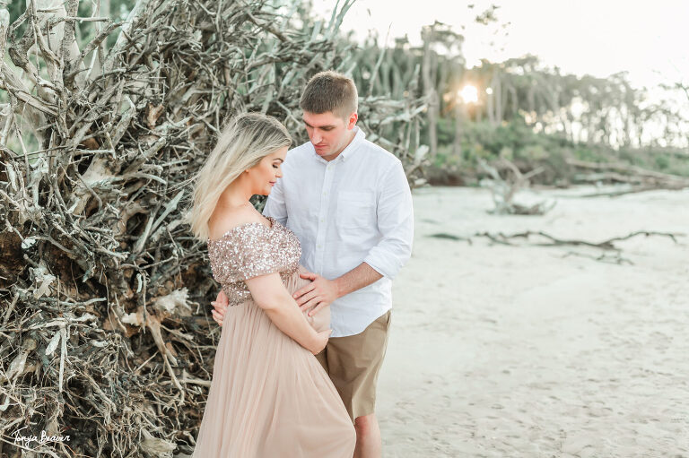 LITTLE TALBOT ISLAND MATERNITY PHOTOGRAPHY; LITTLE TALBOT ISLAND MATERNITY PHOTOGRAPHER; LITTLE TALBOT ISLAND MATERNITY PHOTOS; LITTLE TALBOT ISLAND MATERNITY PICTURES; DRIFTWOOD BEACH MATERNITY PHOTOS; DRIFTWOOD BEACH MATERNITY PICTURES; DRIFTWOOD BEACH MATERNITY PHOTOGRAPHER; DRIFTWOOD BEACH MATERNITY PHOTOGRAPHY; Jacksonville Maternity Photography; Jacksonville Maternity Photographer; Jacksonville Maternity Photos; Jacksonville Maternity Pictures; Tonya Beaver Photography; jacksonville photographers; photographer jacksonville fl;