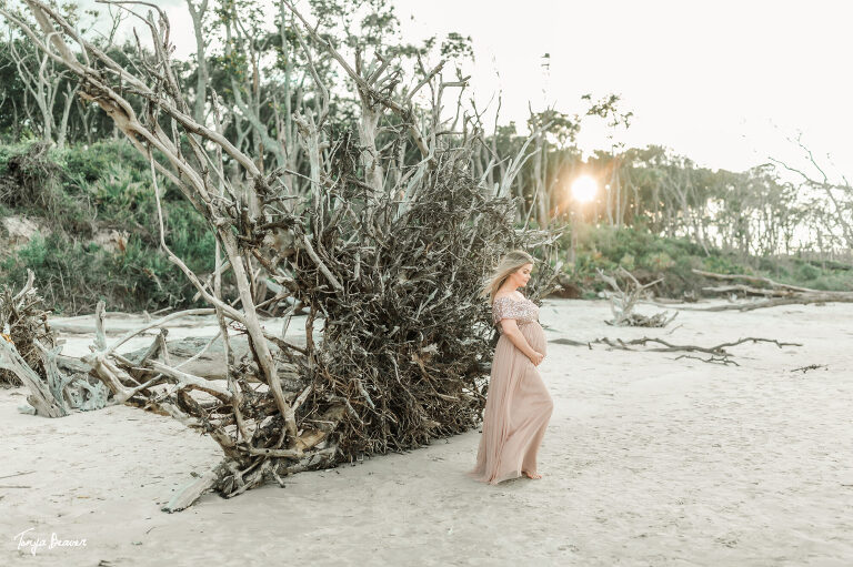 LITTLE TALBOT ISLAND MATERNITY PHOTOGRAPHY; LITTLE TALBOT ISLAND MATERNITY PHOTOGRAPHER; LITTLE TALBOT ISLAND MATERNITY PHOTOS; LITTLE TALBOT ISLAND MATERNITY PICTURES; DRIFTWOOD BEACH MATERNITY PHOTOS; DRIFTWOOD BEACH MATERNITY PICTURES; DRIFTWOOD BEACH MATERNITY PHOTOGRAPHER; DRIFTWOOD BEACH MATERNITY PHOTOGRAPHY; Jacksonville Maternity Photography; Jacksonville Maternity Photographer; Jacksonville Maternity Photos; Jacksonville Maternity Pictures; Tonya Beaver Photography; jacksonville photographers; photographer jacksonville fl;
