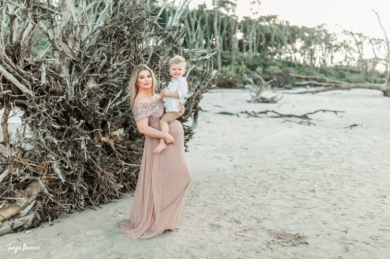 LITTLE TALBOT ISLAND MATERNITY PHOTOGRAPHY; LITTLE TALBOT ISLAND MATERNITY PHOTOGRAPHER; LITTLE TALBOT ISLAND MATERNITY PHOTOS; LITTLE TALBOT ISLAND MATERNITY PICTURES; DRIFTWOOD BEACH MATERNITY PHOTOS; DRIFTWOOD BEACH MATERNITY PICTURES; DRIFTWOOD BEACH MATERNITY PHOTOGRAPHER; DRIFTWOOD BEACH MATERNITY PHOTOGRAPHY; Jacksonville Maternity Photography; Jacksonville Maternity Photographer; Jacksonville Maternity Photos; Jacksonville Maternity Pictures; Tonya Beaver Photography; jacksonville photographers; photographer jacksonville fl;