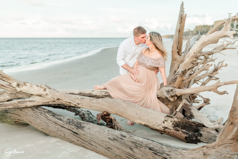 LITTLE TALBOT ISLAND MATERNITY PHOTOGRAPHY; LITTLE TALBOT ISLAND MATERNITY PHOTOGRAPHER; LITTLE TALBOT ISLAND MATERNITY PHOTOS; LITTLE TALBOT ISLAND MATERNITY PICTURES; DRIFTWOOD BEACH MATERNITY PHOTOS; DRIFTWOOD BEACH MATERNITY PICTURES; DRIFTWOOD BEACH MATERNITY PHOTOGRAPHER; DRIFTWOOD BEACH MATERNITY PHOTOGRAPHY; Jacksonville Maternity Photography; Jacksonville Maternity Photographer; Jacksonville Maternity Photos; Jacksonville Maternity Pictures; Tonya Beaver Photography; jacksonville photographers; photographer jacksonville fl;