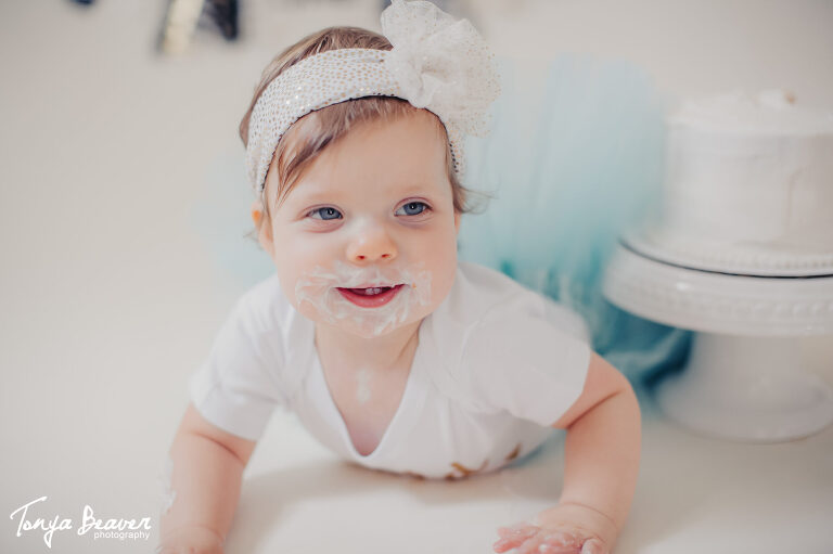 JACKSONVILLE CAKE SMASH PHOTOGRAPHER; ONE YEAR PHOTOS; JACKSONVILLE CAKE SMASH PHOTOGRAPHY; JACKSONVILLE CAKE SMASH PHOTOS; JACKSONVILLE CAKE SMASH PICTURES; ONE YEAR PHOTOGRAPHY; ONE YEAR PHOTOGRAPHER; ONE YEAR PICTURES; TONYA BEAVER PHOTOGRAPHY; 
