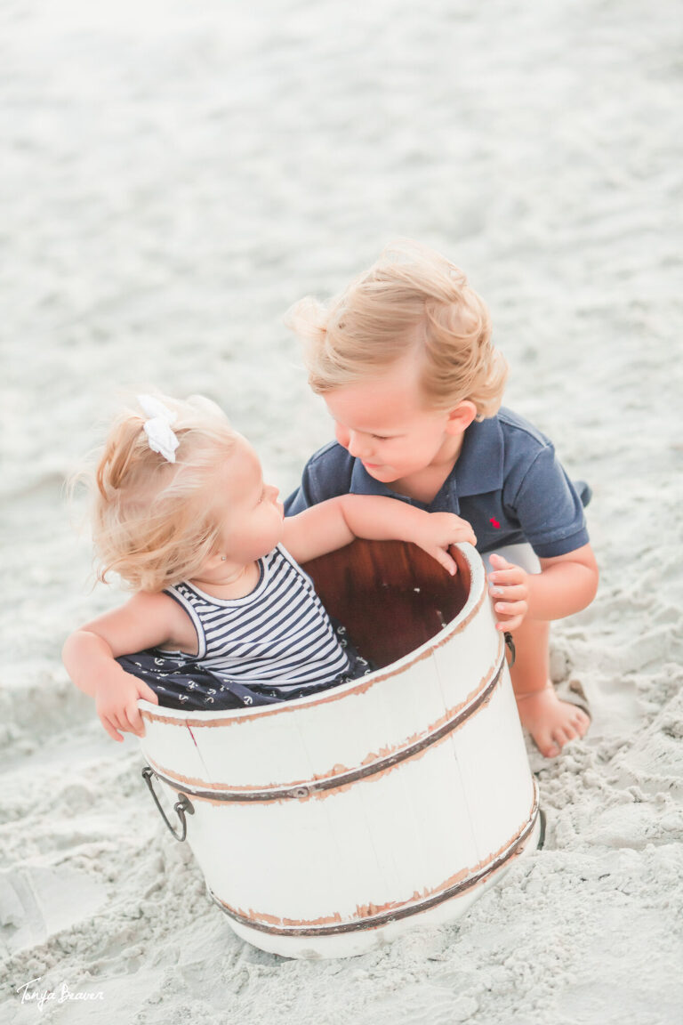ANASTASIA ISLAND FAMILY PHOTOGRAPHY; ST. AUGUSTINE BEACH FAMILY PHOTOS;  EXTENDED FAMILY PHOTOS; TONYA BEAVER PHOTOGRAPHY; 