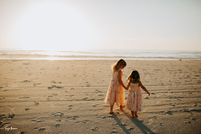JACKSONVILLE FAMILY PHOTOGRAPHER; BEACH SUNRISE FAMILY PHOTOS; TONYA BEAVER PHOTOGRAPHY; BEACH FAMILY PHOTOS; COASTAL FAMILY PHOTOS;