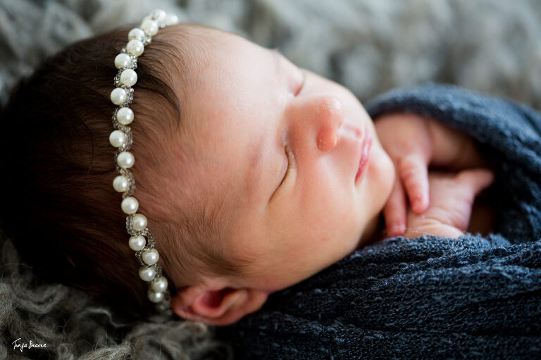 JACKSONVILLE NEWBORN PHOTOGRAPHER; JACKSONVILLE PHOTOGRAPHY STUDIO; JACKSONVILLE NEWBORN PHOTOGRAPHY; JACKSONVILLE NEWBORN PHOTOS; JACKSONVILLE NEWBORN PICTURES; TONYA BEAVER PHOTOGRAPHY; 