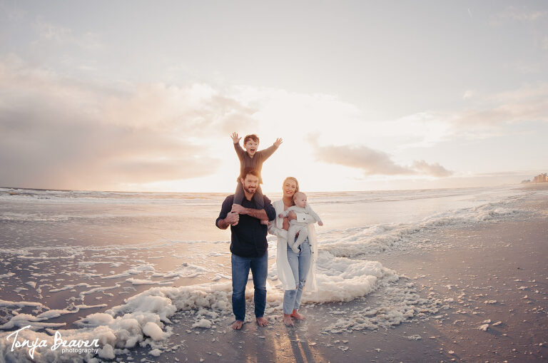 JACKSONVILLE BEACH FAMILY PHOTOGRAPHER; JACKSONVILLE FAMILY PHOTOS; JACKSONVILLE BEACH PHOTOGRAPHY; TONYA BEAVER PHOTOGRAPHY; 