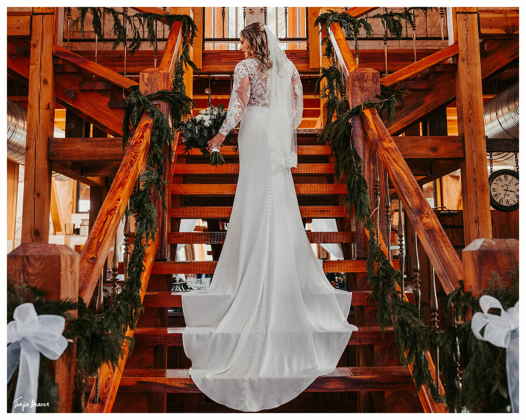 THE BARN AT COTTONWOOD RANCH WEDDING PHOTOS; JACKSONVILLE WEDDING PHOTOS; THE BARN AT COTTONWOOD RANCH WEDDING PICTURES; JACKSONVILLE WEDDING PICTURES; THE BARN AT COTTONWOOD RANCH WEDDING PHOTOGRAPHER; JACKSONVILLE WEDDING PHOTOGRAPHER; THE BARN AT COTTONWOOD RANCH WEDDING PHOTOGRAPHY; JACKSONVILLE WEDDING PHOTOGRAPHY; TONYA BEAVER PHOTOGRAPHY; The Barn at Cottonwood Ranch; CALLAHAN WEDDING PHOTOS; CALLAHAN WEDDING PICTURES; CALLAHAN WEDDING PHOTOGRAPHER; CALLAHAN WEDDING PHOTOGRAPHY;  