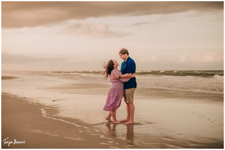 JACKSONVILLE ENGAGEMENT PHOTOS BY TONYA BEAVER PHOTOGRAPHY ;  JACKSONVILLE BEACH ENGAGEMENT PHOTOS BY TONYA BEAVER PHOTOGRAPHY ;  