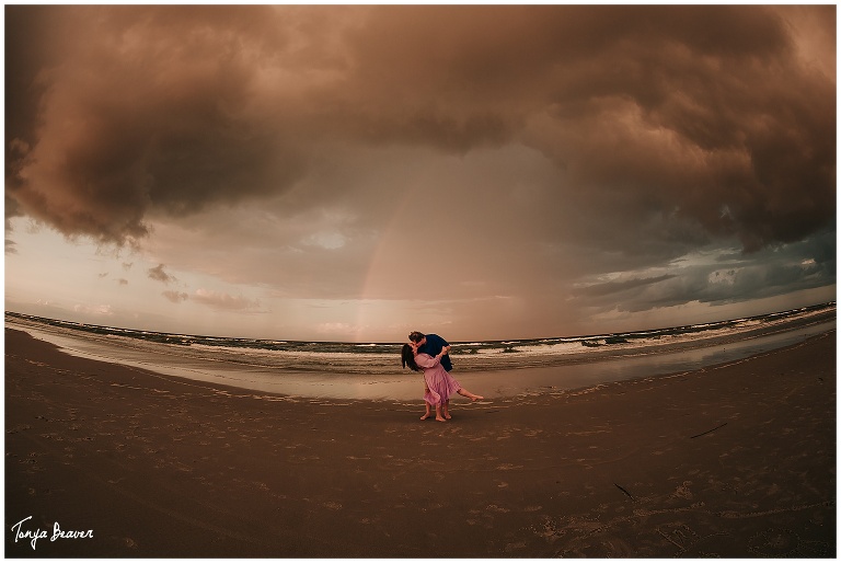 JACKSONVILLE ENGAGEMENT PHOTOS BY TONYA BEAVER PHOTOGRAPHY ;  JACKSONVILLE BEACH ENGAGEMENT PHOTOS BY TONYA BEAVER PHOTOGRAPHY ;  