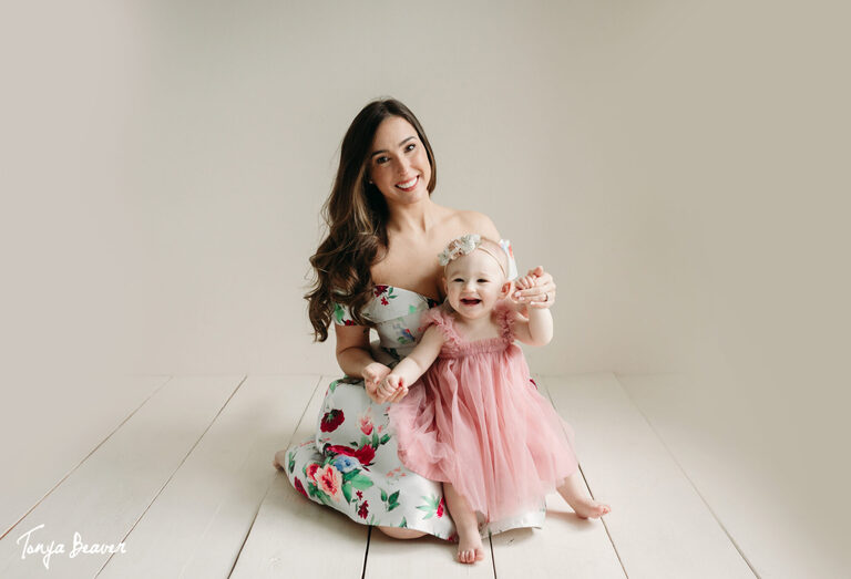 JACKSONVILLE CAKE SMASH PHOTOGRAPHER BY TONYA BEAVER PHOTOGRAPHY