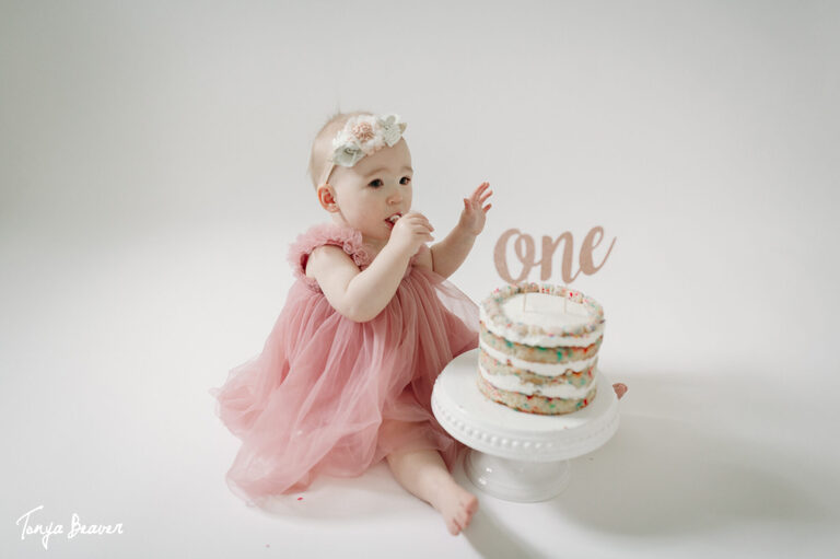 JACKSONVILLE CAKE SMASH PHOTOGRAPHER BY TONYA BEAVER PHOTOGRAPHY