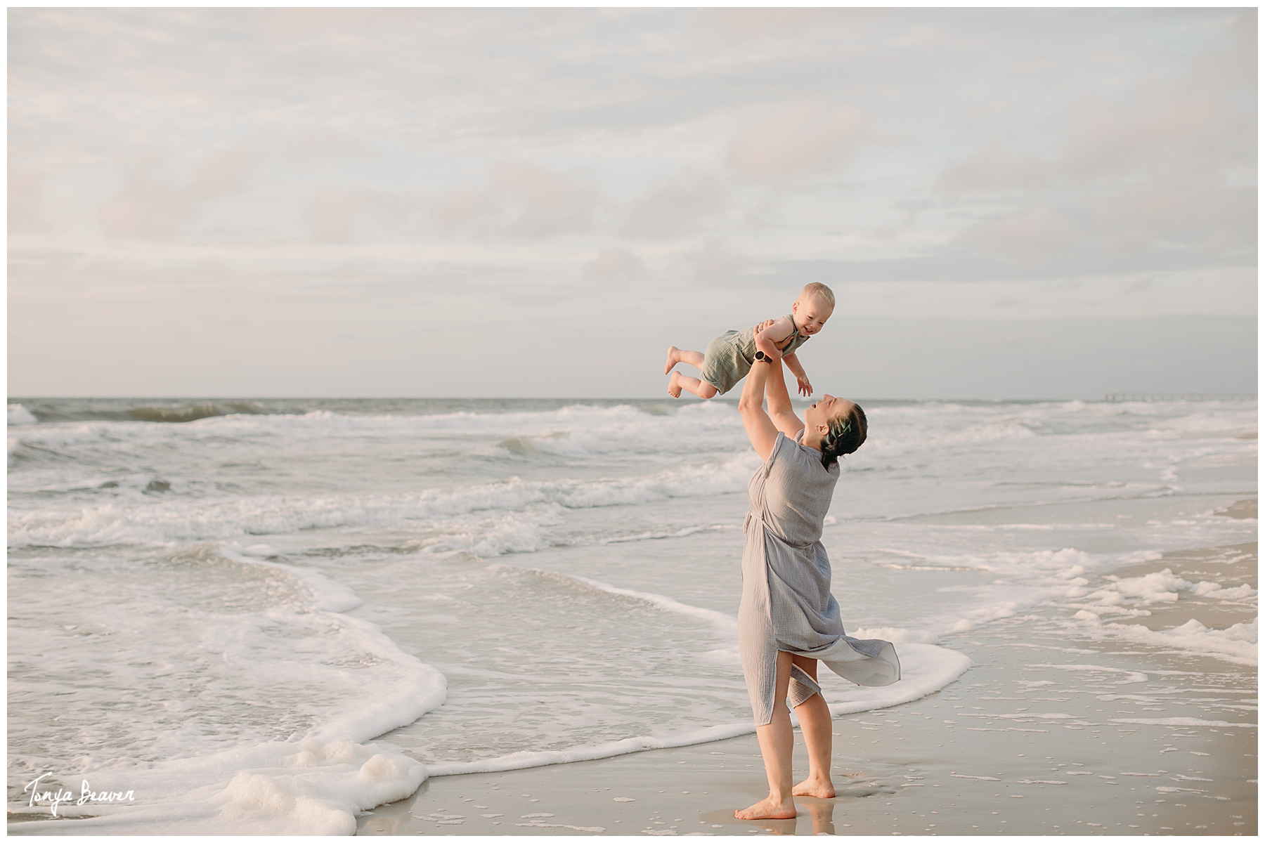 TWO YEAR BIRTHDAY CAKE SMASH ON BEACH; TWO YEAR BIRTHDAY CAKE SMASH ON BEACH PHOTOGRAPHY; TWO YEAR BIRTHDAY CAKE SMASH PHOTOS; TWO YEAR BIRTHDAY CAKE SMASH PHOTOGRAPHER; TWO YEAR BIRTHDAY CAKE SMASH PICTURES;  Milestone Photography; Smash Cake Photography; JACKSONVILLE CAKE SMASH PHOTOGRAPHY; JACKSONVILLE CAKE SMASH PHOTOGRAPHER; JACKSONVILLE CAKE SMASH PHOTOS; JACKSONVILLE CAKE SMASH PICTURES;