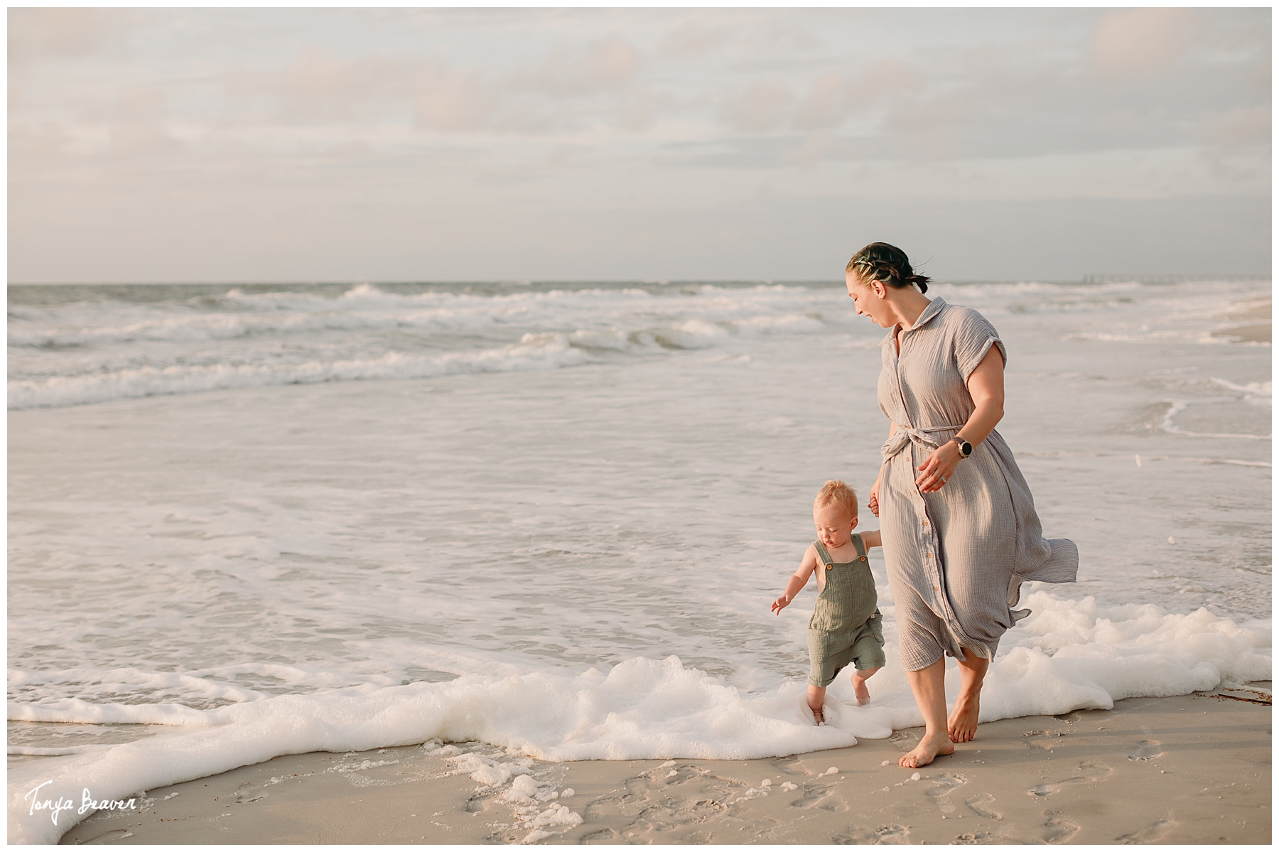 TWO YEAR BIRTHDAY CAKE SMASH ON BEACH; TWO YEAR BIRTHDAY CAKE SMASH ON BEACH PHOTOGRAPHY; TWO YEAR BIRTHDAY CAKE SMASH PHOTOS; TWO YEAR BIRTHDAY CAKE SMASH PHOTOGRAPHER; TWO YEAR BIRTHDAY CAKE SMASH PICTURES;  Milestone Photography; Smash Cake Photography; JACKSONVILLE CAKE SMASH PHOTOGRAPHY; JACKSONVILLE CAKE SMASH PHOTOGRAPHER; JACKSONVILLE CAKE SMASH PHOTOS; JACKSONVILLE CAKE SMASH PICTURES;