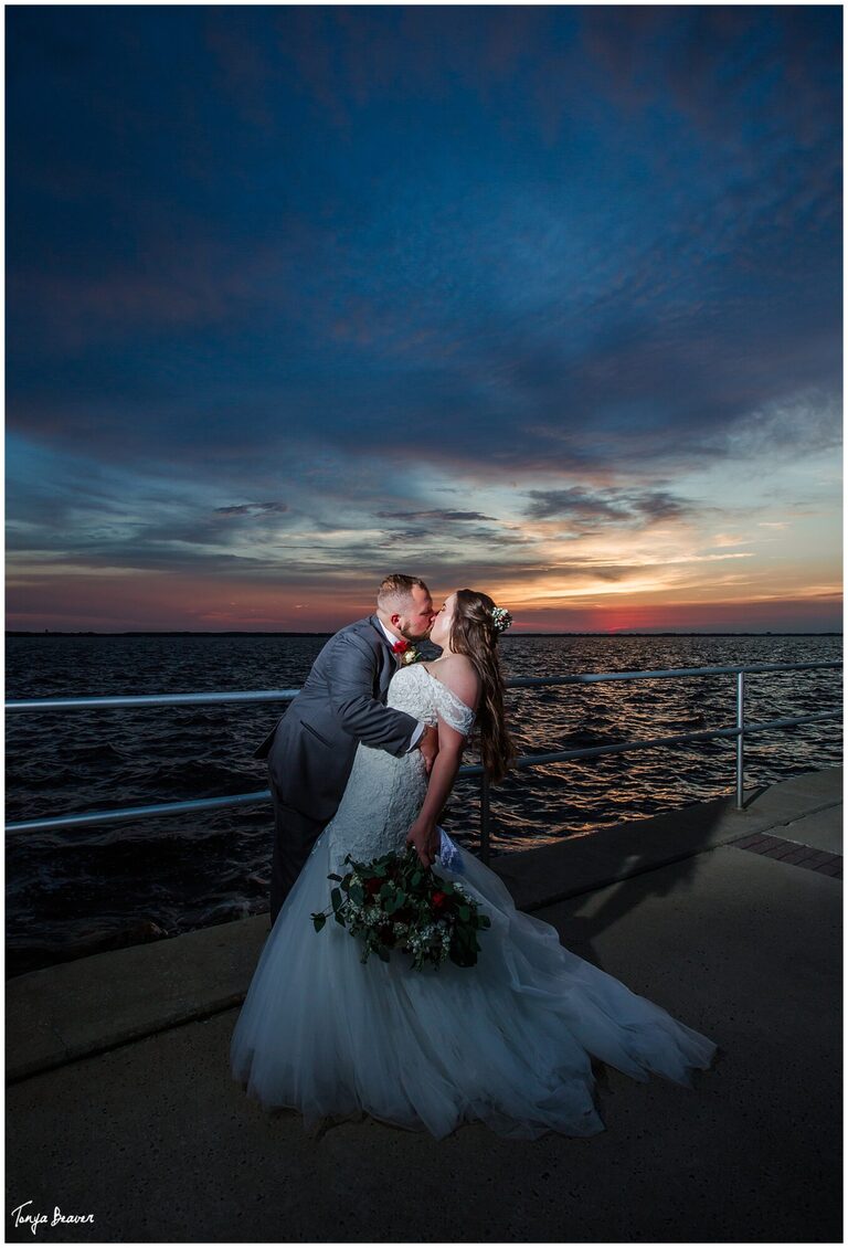Epping Forest Yacht Club Wedding Photos; Jacksonville Wedding Photos;  Epping Forest Yacht Club Wedding Photographer;  Jacksonville Wedding Photographer; Epping Forest Yacht Club Wedding Photography;  Jacksonville Wedding Photography; Epping Forest Yacht Club Wedding Pictures; Jacksonville Wedding Pictures; Tonya Beaver Photography; jacksonville photographers; photographer jacksonville fl; waterfront wedding pictures; 
