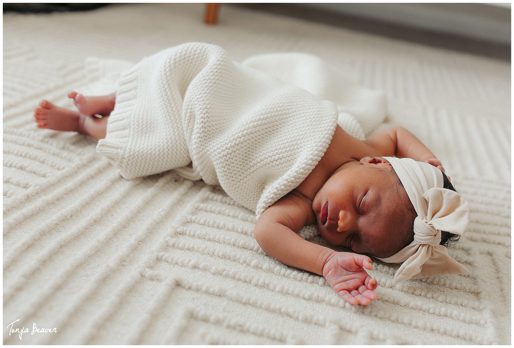 This image has an empty alt attribute; its file name is JACKSONVILLE-NEWBORN-PHOTOGRAPHER-013-1.jpg