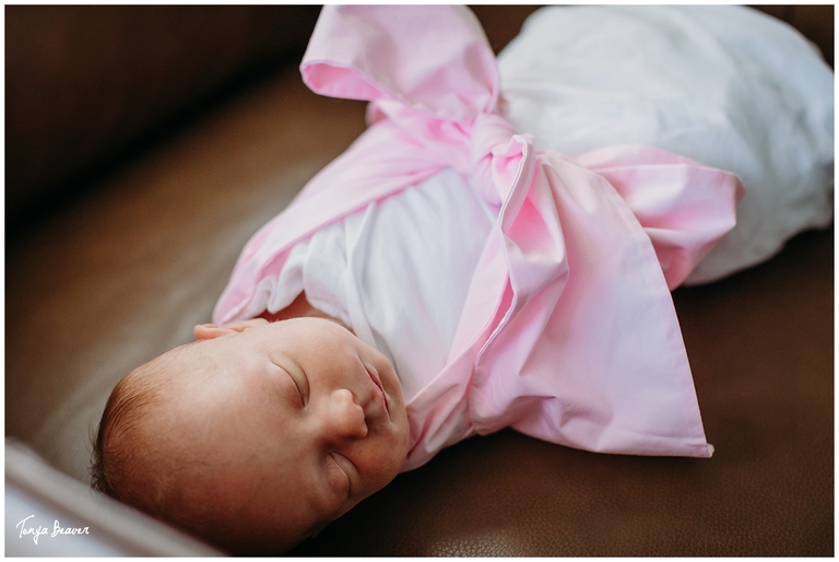 Jacksonville Lifestyle Newborn Photography; Jacksonville Lifestyle Newborn Photos; Jacksonville Lifestyle Newborn Pictures; Jacksonville Lifestyle Newborn Photographer; Lifestyle Newborn Photography; LIFESTYLE NEWBORN PHOTOS; Lifestyle Newborn Photographer; Lifestyle Newborn Pictures; photographer Jacksonville fl; Jacksonville photographers; newborn baby photography; Newborn photos; newborn Photoshoot; baby photography; baby photos; Tonya Beaver Photography;  neutral newborn photos; neutral newborn pictures; neutral newborn photography; neutral newborn photographer;