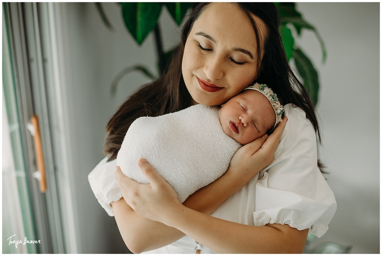Jacksonville Lifestyle Newborn Photography; Jacksonville Lifestyle Newborn Photos; Jacksonville Lifestyle Newborn Pictures; Jacksonville Lifestyle Newborn Photographer; Lifestyle Newborn Photography; LIFESTYLE NEWBORN PHOTOS; Lifestyle Newborn Photographer; Lifestyle Newborn Pictures; photographer Jacksonville fl; Jacksonville photographers; newborn baby photography; Newborn photos; newborn Photoshoot; baby photography; baby photos; Tonya Beaver Photography;  neutral newborn photos; neutral newborn pictures; neutral newborn photography; neutral newborn photographer;